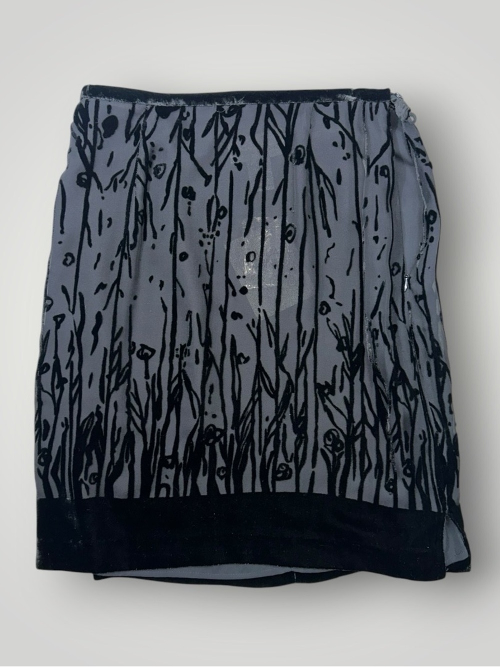 Casual Corner Gray Skirt with Black Botanical Pattern